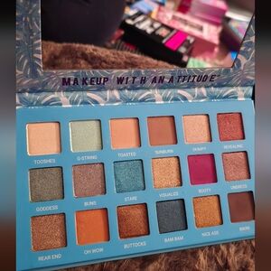 BIKINI BOTTOM RUDE EYESHADOW PALETTE 18 COLORS